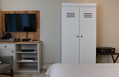 Alkersum Casa | Vrbo Property