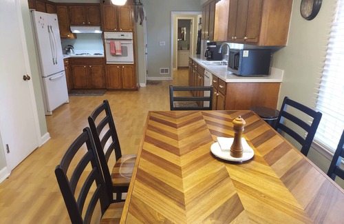 Forest Acres Casa | Family sized comfort near Fort Jackson