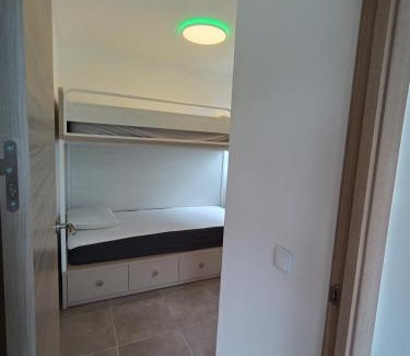 Segur de Calafell Apartamento | Family Suite with Terrace Garden