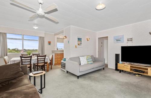 Ruakaka Casa | Family Tides - Ruakaka Holiday Home