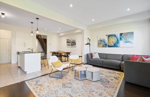 The Blue Mountains Villa | Family Townhome at Blue with Resort Shuttle