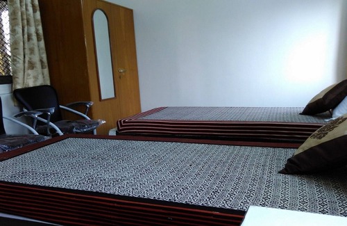 Durgapura Casa | Habitación familiar con camas gemelas cerca del jardín Jawahar Circle