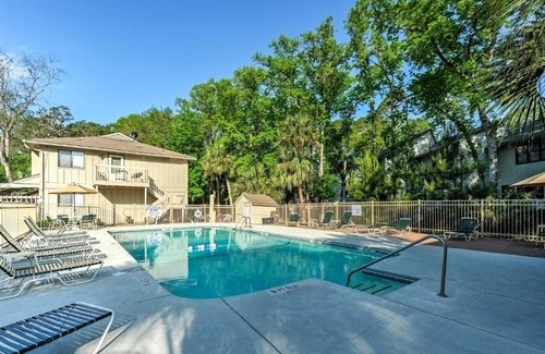 Hilton Head Island Villa | Family Villa Resort Pool and Kitchen, Walk to Beach