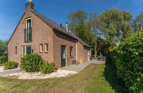Ewijk Villa | Family Villa With Garden & Lake Access