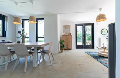 Ewijk Villa | Family Villa With Garden & Lake Access