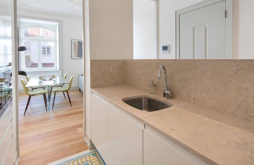Se Apartamento | Fancy Downtown Lisbon Apartment by LovelyStay