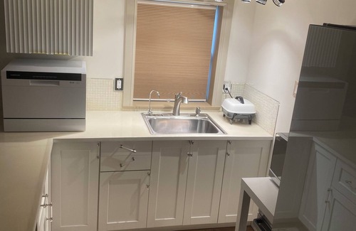 Farmington Apartamento | Fancy Mother-in-Law Suite! 1 month minimum.