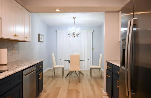 Riverside Casa | Fancy retreat near Bridge Park: 3BR/2.5BA/2 Car Garage