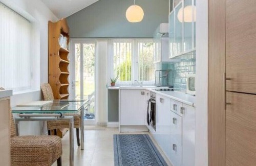 Acocks Green Casa | Fantastic 5 Bedroom House in Acocks Green close to NEC For 12 Guests