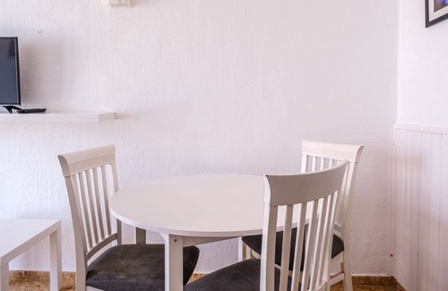 Es Canar Apartamento | Fantástico apartamento junto al mar, con piscina y terraza