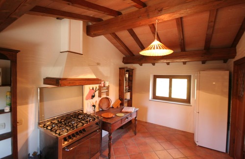 Chiusi della Verna Casa | ¡Fantástica propiedad de vacaciones con piscina privada y una piscina para perros adicional!