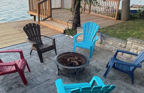 Scugog Cabaña | Fantastic Lake Views and Gorgeous Sunsets All year round