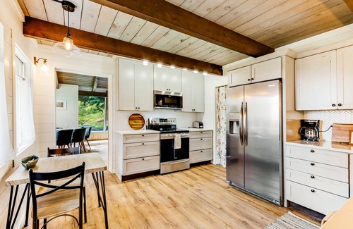 Olga Casa | Fantastic retreat near the water w/ expansive deck & stylish interior - dogs OK