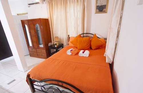 Mango Walk Apartamento | Fantástico estudio de alquiler cerca de Hip Strip & Beach en Montego Bay, Jamaica