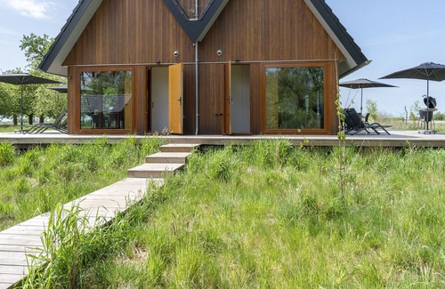 Goengahuizen Casa | Hermosa casa de vacaciones en una isla privada