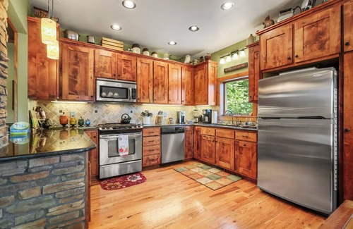 Buck Mountain Casa | Hermosa casa con vistas a la montaña y todo lo que necesita! Cerca de todo