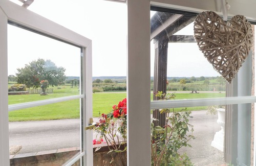Little Haywood Casa | FAR COLEY FARM AND KILNHURST LOG CABIN, pet friendly in Great Haywood