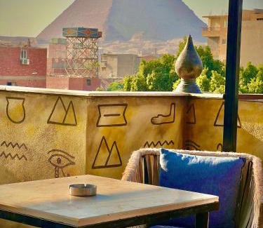 Giza Hotel | Farisha pyramids view