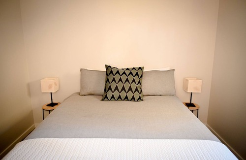 High Range Otro | Farm Escape - Stunning Southern Highlands Views, Pet Friendly, private