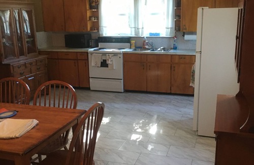 Ramblewood Otro | Farm guesthouse open for football, graduation and other short-term rentals