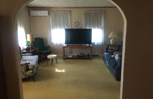 Ramblewood Otro | Farm guesthouse open for football, graduation and other short-term rentals