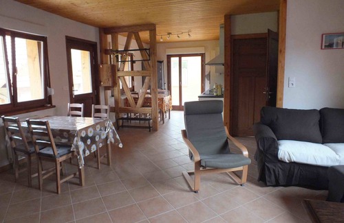 Dahlenheim Apartamento | Alojamiento Casa Rural, zona muy tranquila, ideal para familias.