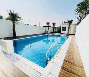 Jaipur District Casa | Farm house with Pool Garden Rooftop Near Kanota Dam