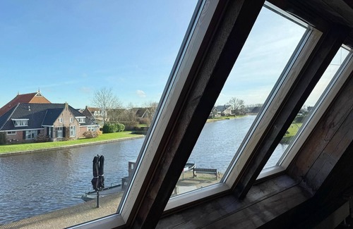 Woudsend Casa | Granja en Woudsend, Frisia, con bar y embarcadero