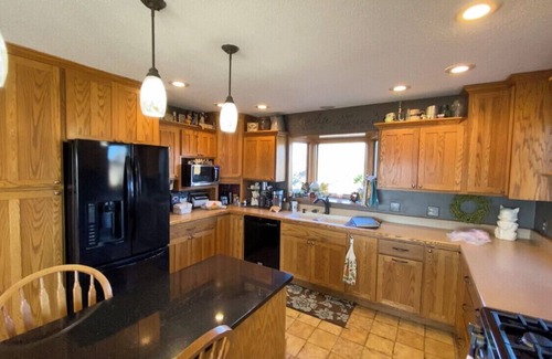 Pierre Casa | Farm Island Missouri River Views