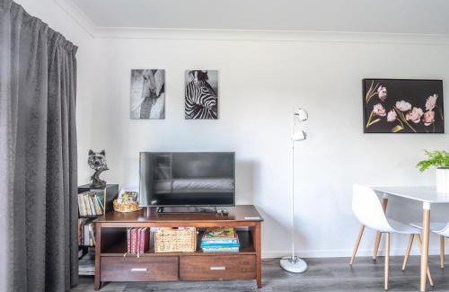 Tamahere Casa | Farm Stay Right on Te Awa River Ride