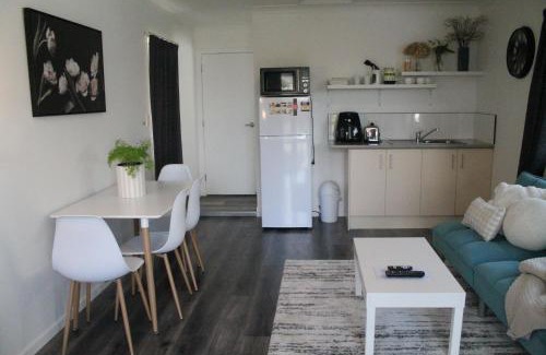Tamahere Casa | Farm Stay Right on Te Awa River Ride