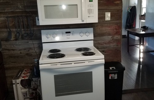 Brownsville Casa | Farm Stay!