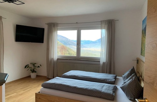 Laces Otro | Farm with small animals, beautiful and quiet location, with panoramic view