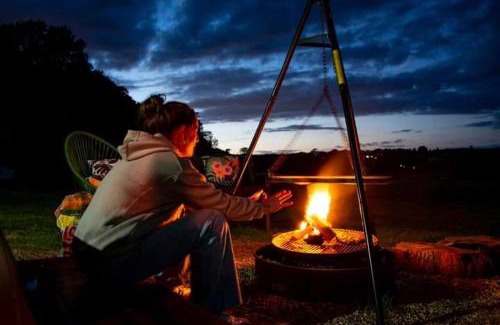 Hertford Casa | Farm woodland riverview cabin bbq firepit pet friendly