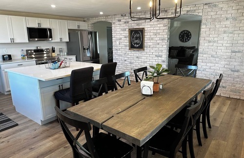 Kilbourne Casa | Farm61-Spacious &Peaceful Charm