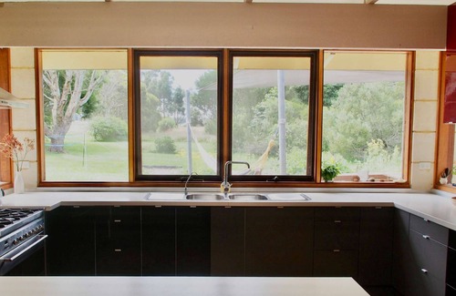 Waratah Bay Casa | Farmhouse At The Gap