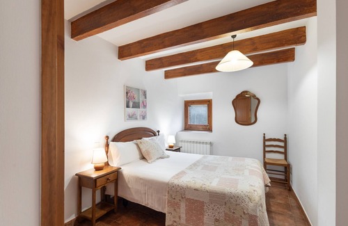 Sagas Otro | Masía 'Cal Colom' con vistas a la montaña, piscina privada y Wi-Fi