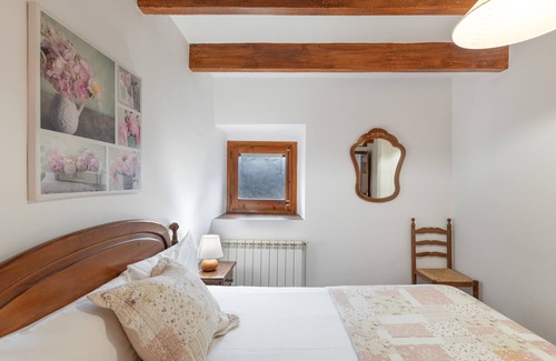Sagas Otro | Masía 'Cal Colom' con vistas a la montaña, piscina privada y Wi-Fi