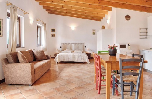Vesime Otro | Casa de campo "Monteoliveto Cottage Classic" con piscina compartida, jardín privado y Wi-Fi