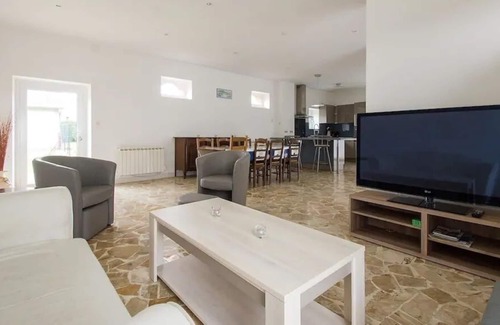 Meillac Casa | Farmhouse near Mt St Michel, St Malo, Dinan