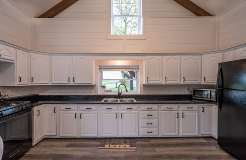 Winesburg Casa | Farmhouse of Blessings | 2 Bed, 2 Bath