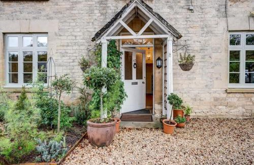 Bladon Casa | Farmhouse style cottage near Cotswolds and Oxford