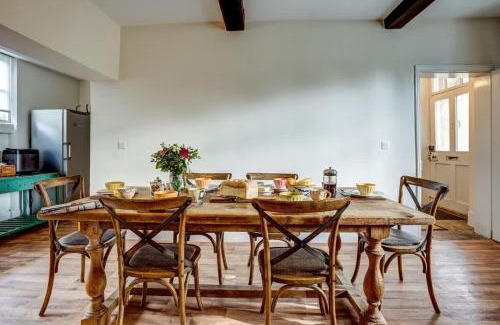 Bladon Casa | Farmhouse style cottage near Cotswolds and Oxford