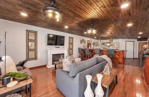 Mercer Otro | Farming resort; rustic meets luxury