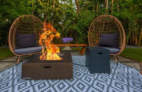 Biscayne Park Villa | Fascinating Luxe Two-Level Villa BY THE GLAMHOMES