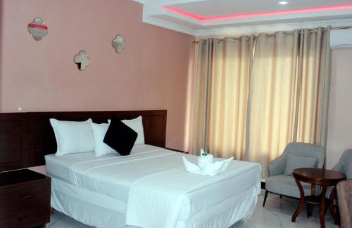Lusaka Cabina | Fatmols Hotels