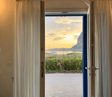 Favignana Apartamento | Favignana - Casetta Favonia fronte mare