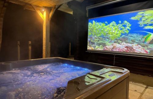 Shipley Cabina | Faweather Grange