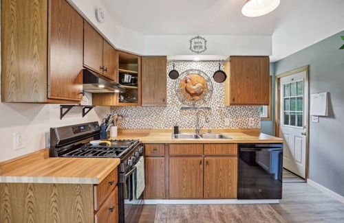 Wisconsin Dells Casa | Fawn Lake Cottage for Families Looking for Privacy
