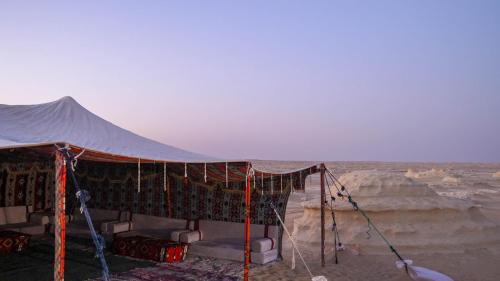 Al Fayoum Otro | Fayoum White Desert Camp Front Lake View
